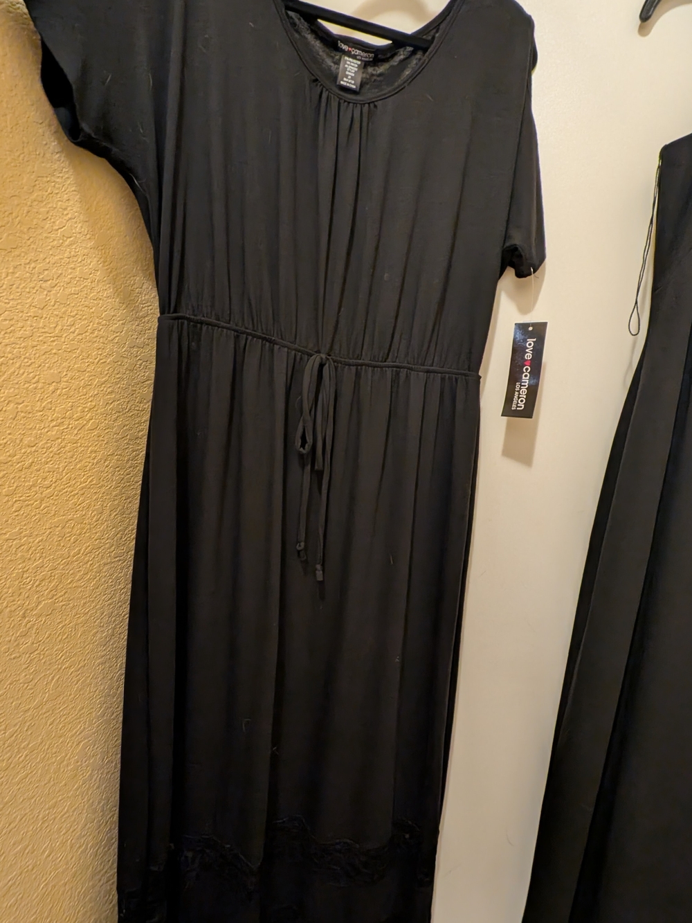 Love Cameron 2X Black Cold Shoulder Lace Black Short-Sleeve Tie-Waist Maxi Dress